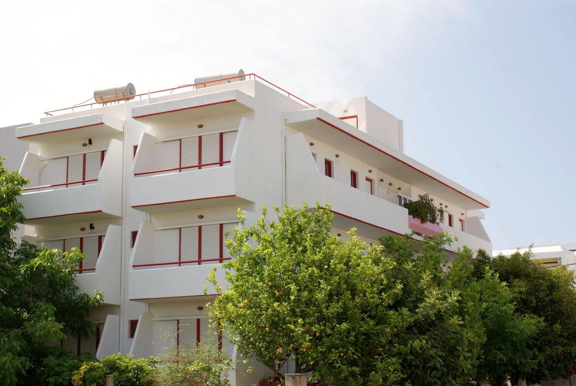 Stam & John Apartments คอสทาวน์ ภายนอก รูปภาพ