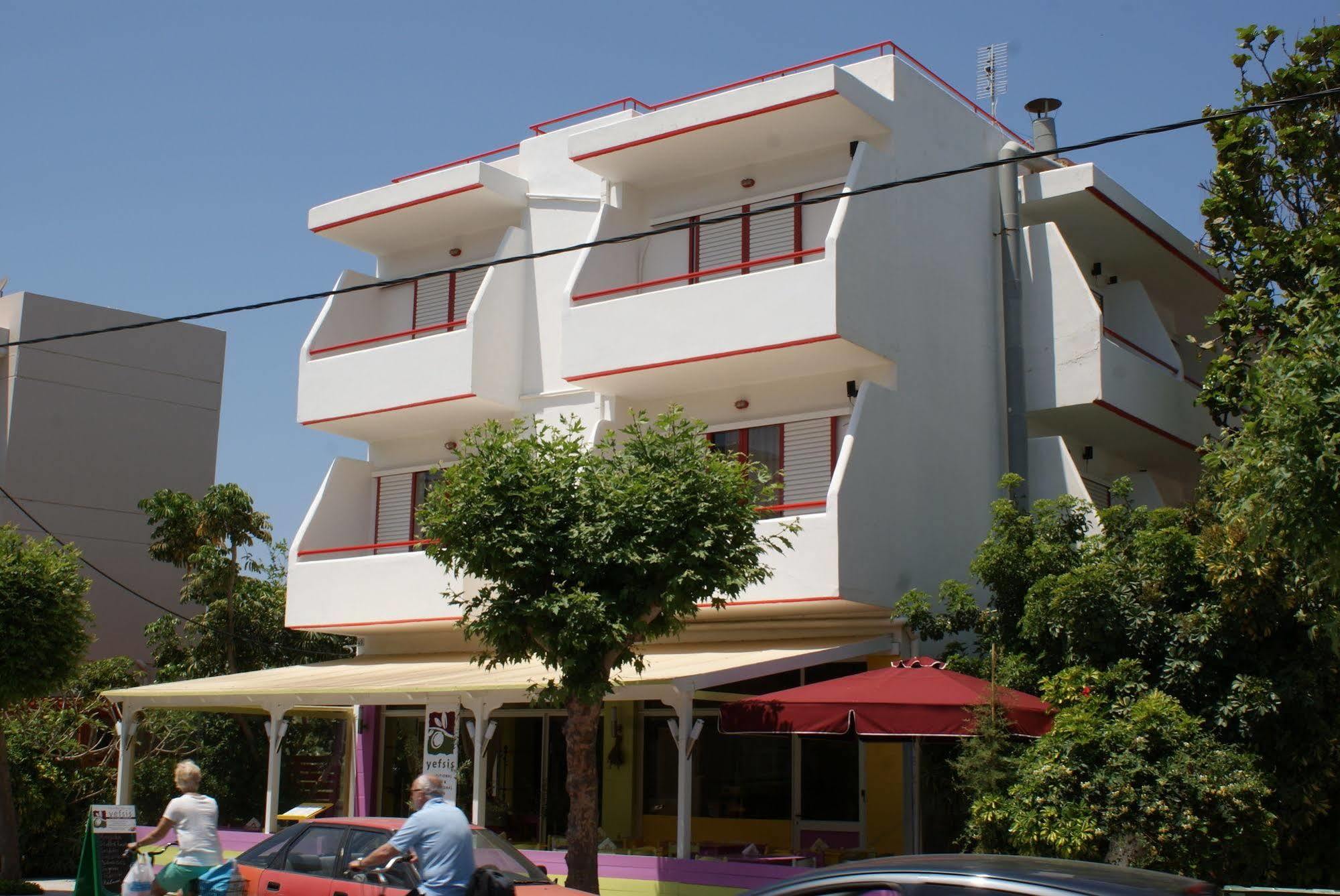 Stam & John Apartments คอสทาวน์ ภายนอก รูปภาพ