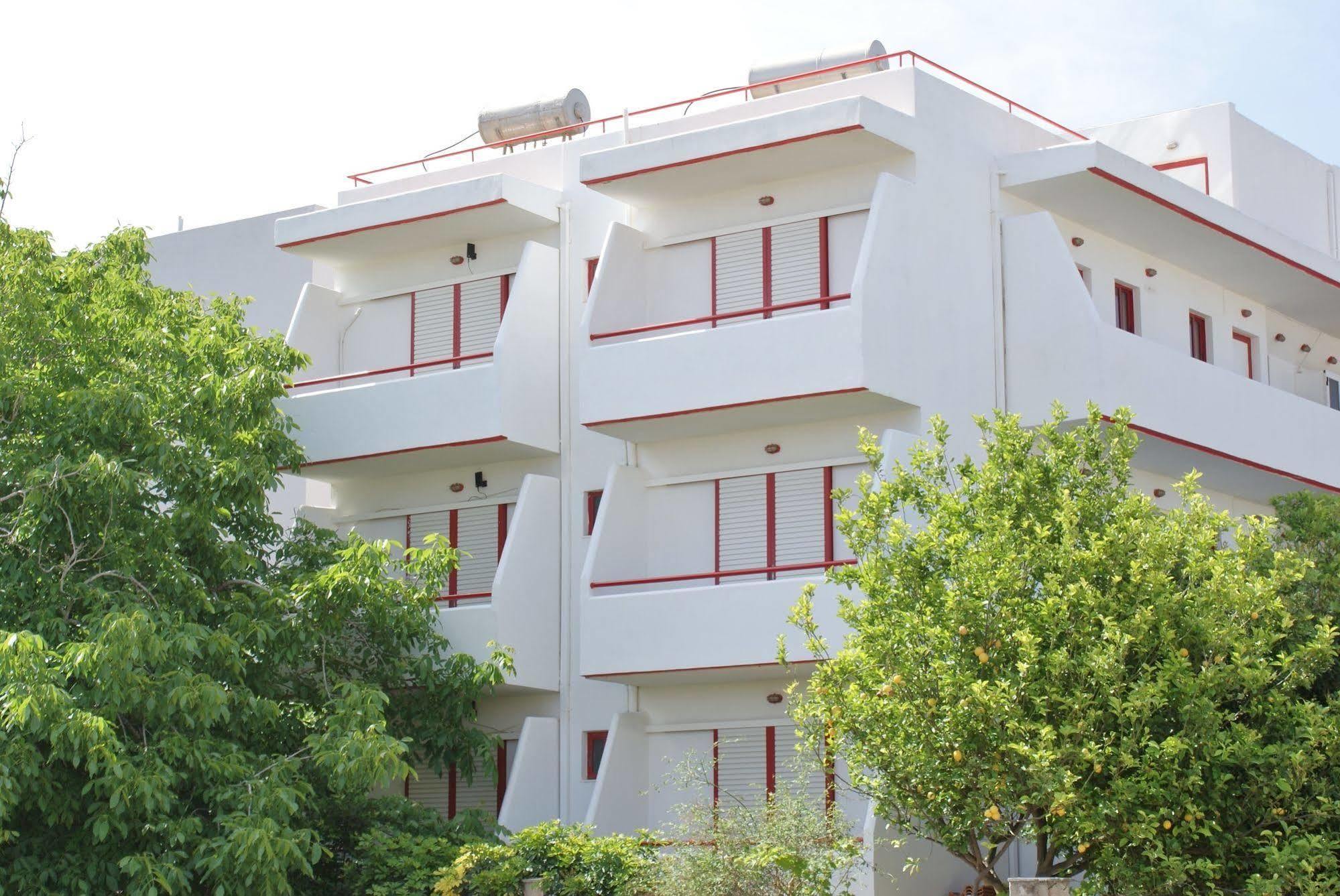 Stam & John Apartments คอสทาวน์ ภายนอก รูปภาพ