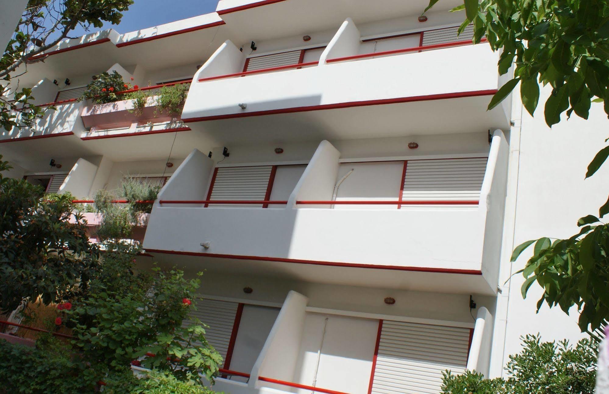 Stam & John Apartments คอสทาวน์ ภายนอก รูปภาพ